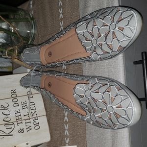 Floral ballet flats